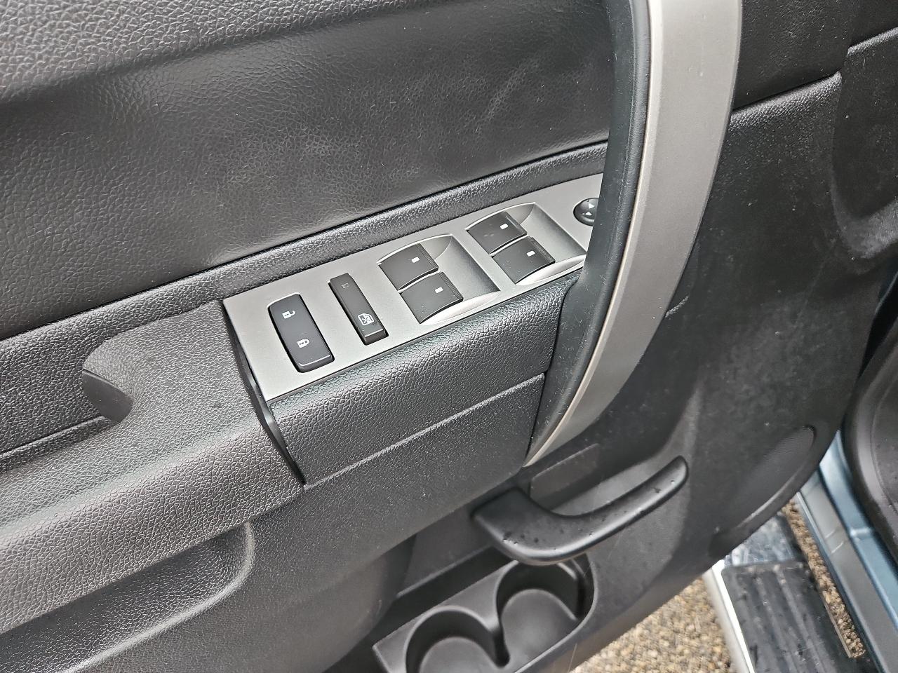 Chevrolet Silverado 1500 4WD Crew Cab 143.5" LT 2012