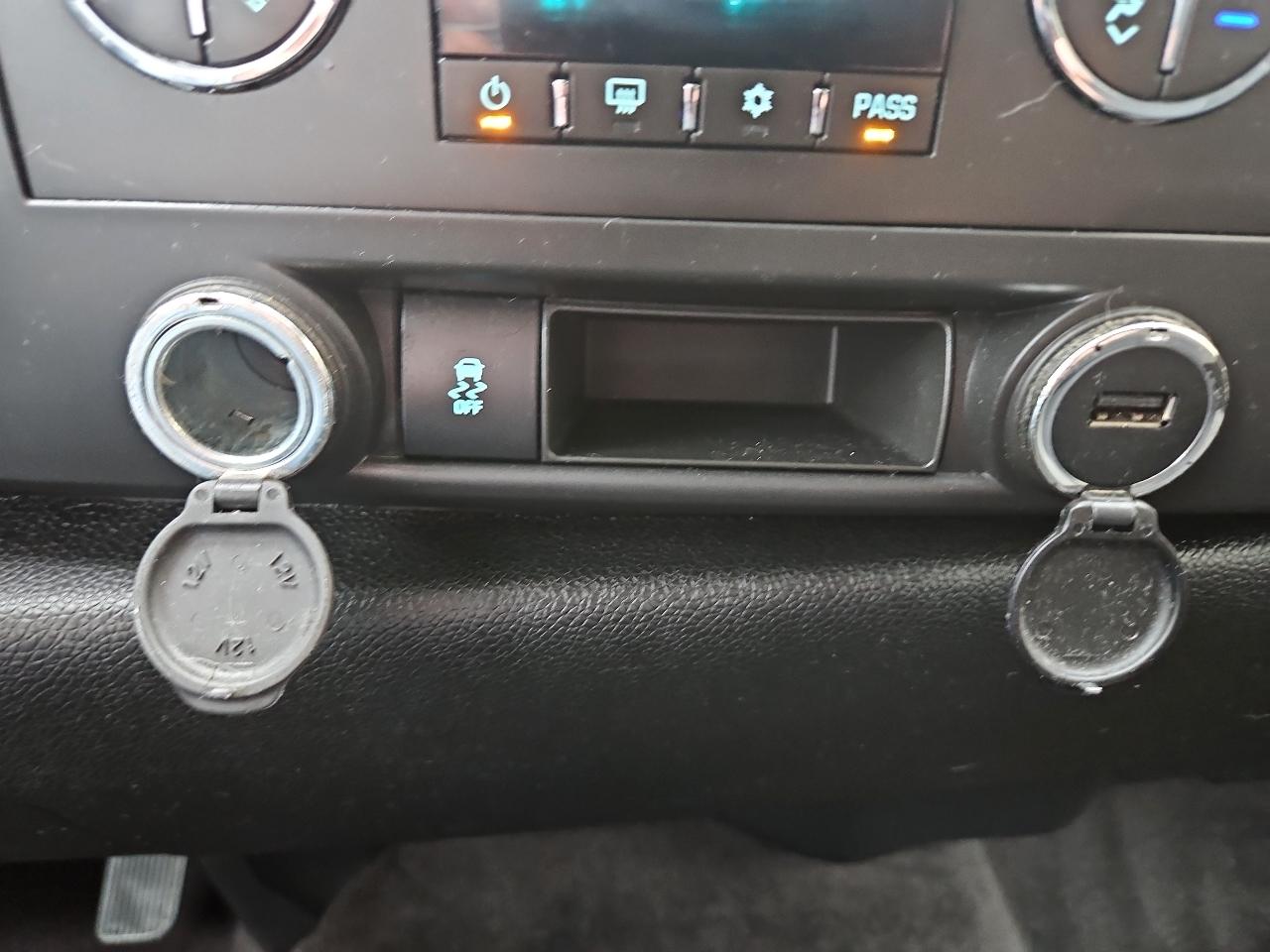 Chevrolet Silverado 1500 4WD Crew Cab 143.5" LT 2012