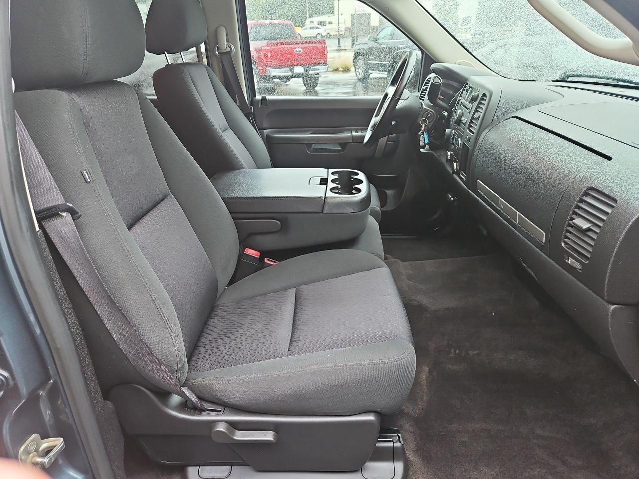 Chevrolet Silverado 1500 4WD Crew Cab 143.5" LT 2012