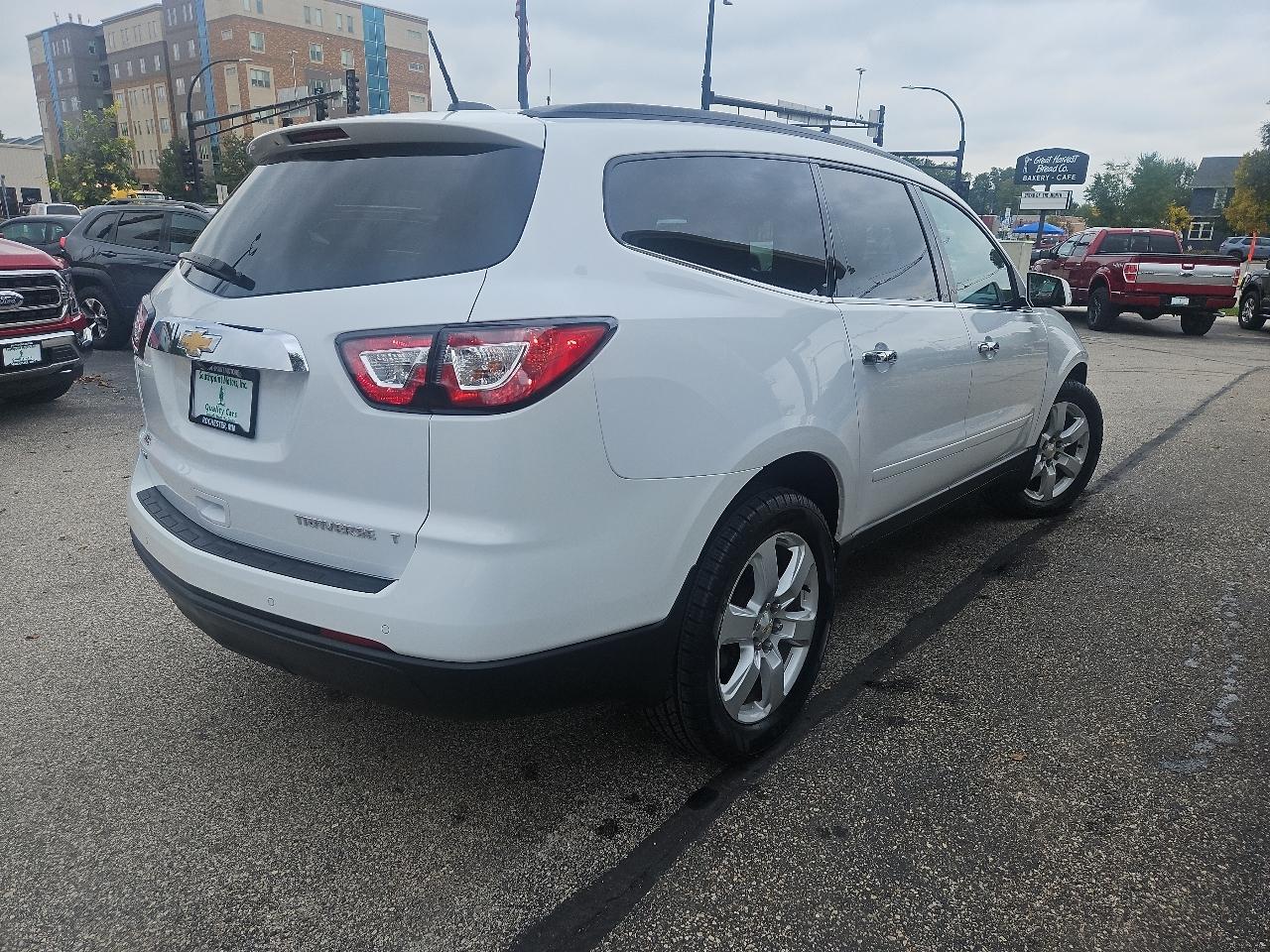 Chevrolet Traverse AWD 4dr LT w/1LT 2016
