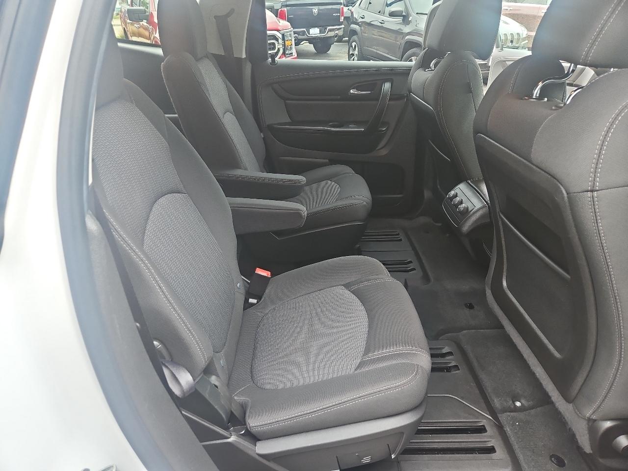Chevrolet Traverse AWD 4dr LT w/1LT 2016