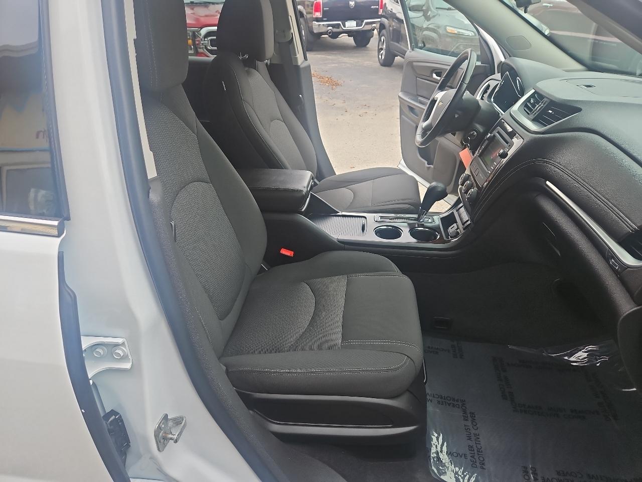 Chevrolet Traverse AWD 4dr LT w/1LT 2016