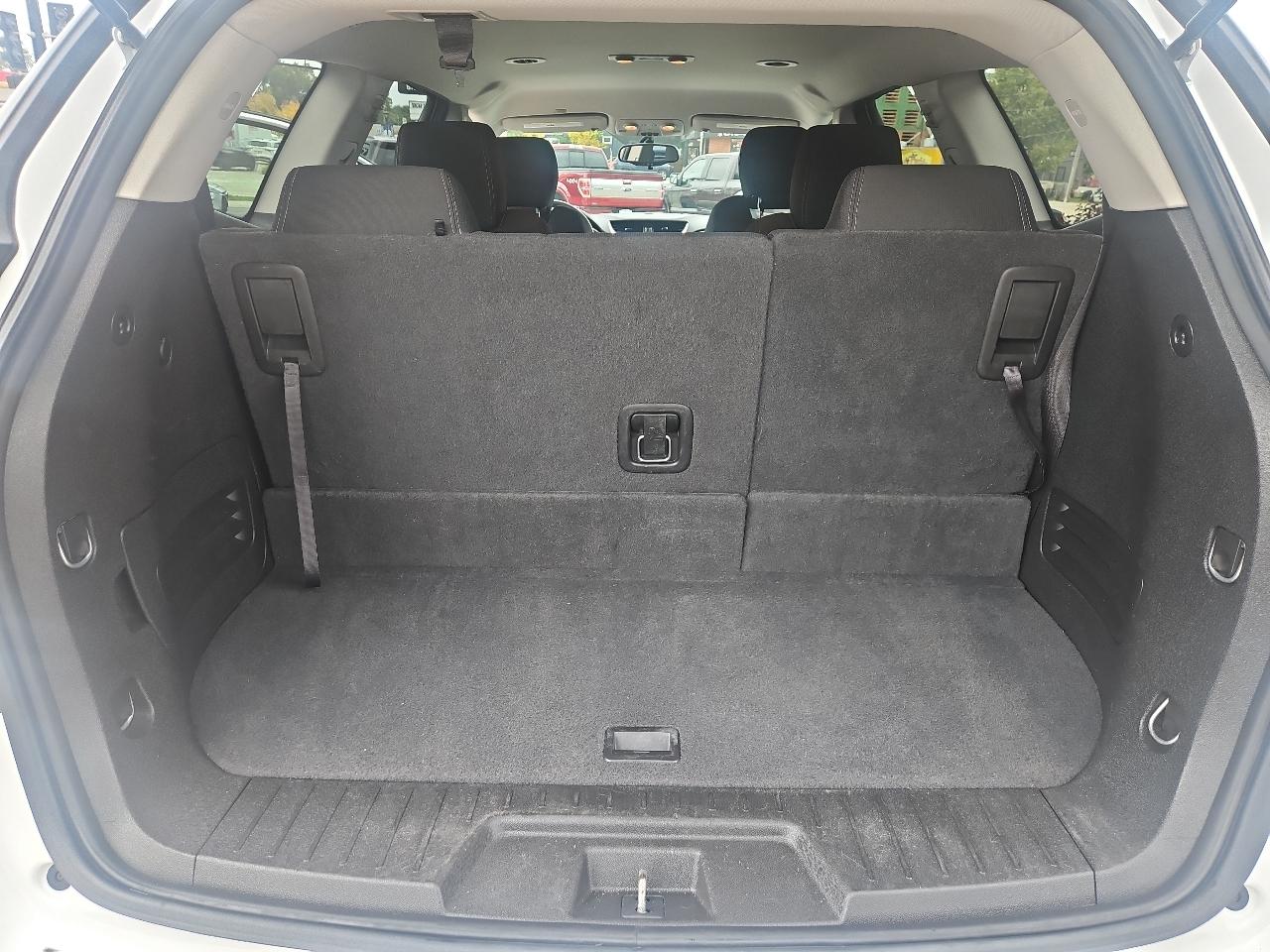 Chevrolet Traverse AWD 4dr LT w/1LT 2016