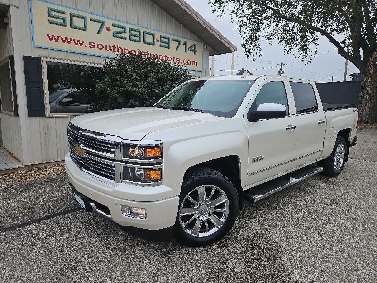 2015 Chevrolet Silverado 1500 4WD Crew Cab 143.5" High Country