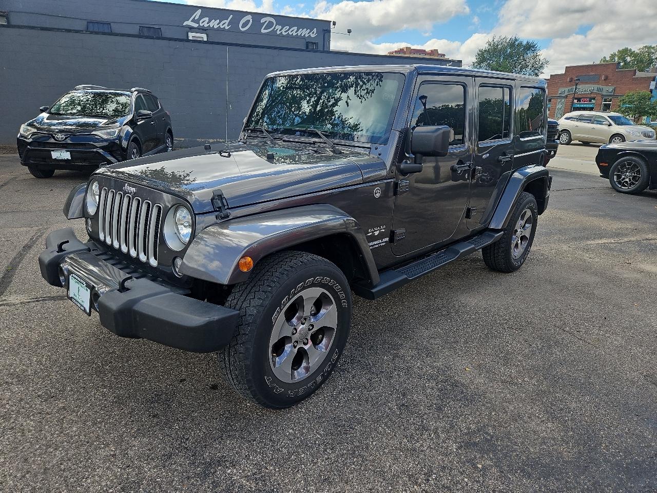 Jeep Wrangler Unlimited 4WD 4dr Sahara 2016