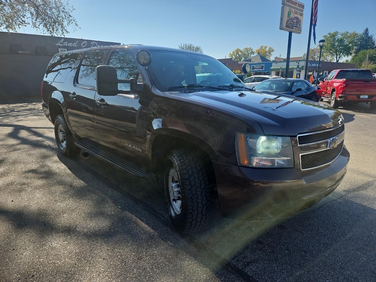 Chevrolet Suburban 4WD 4dr 2500 Commercial 2011