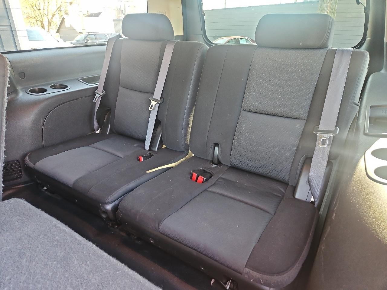 Chevrolet Suburban 4WD 4dr 2500 Commercial 2011