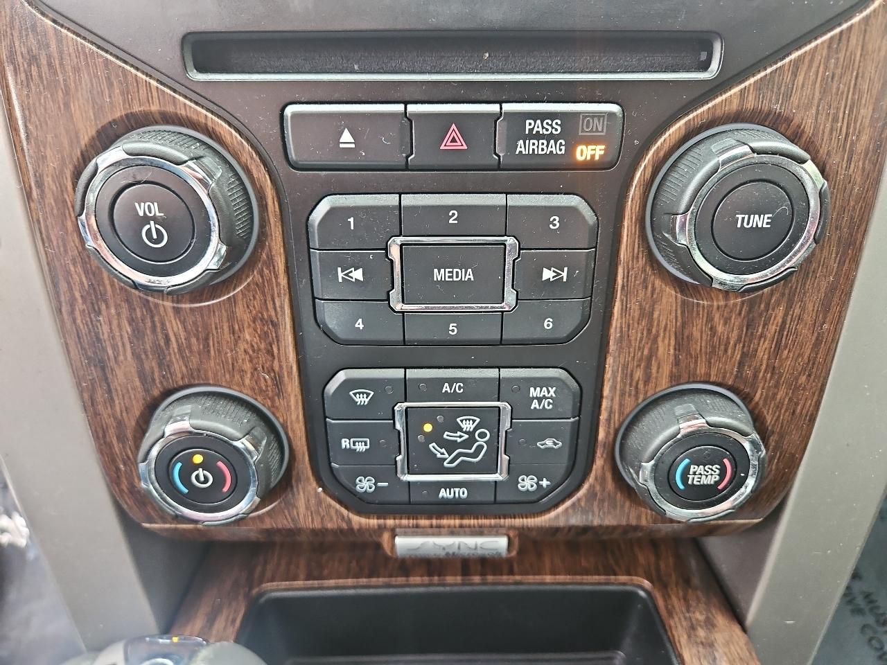Ford F-150 4WD SuperCab 133" Lariat 2013