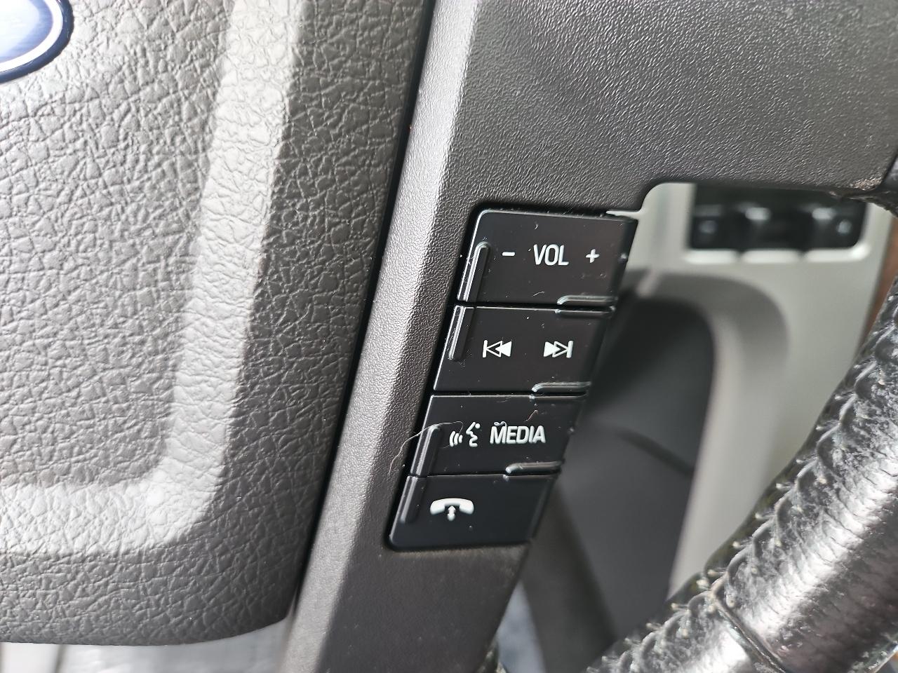 Ford F-150 4WD SuperCab 133" Lariat 2013