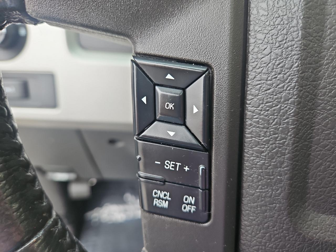 Ford F-150 4WD SuperCab 133" Lariat 2013