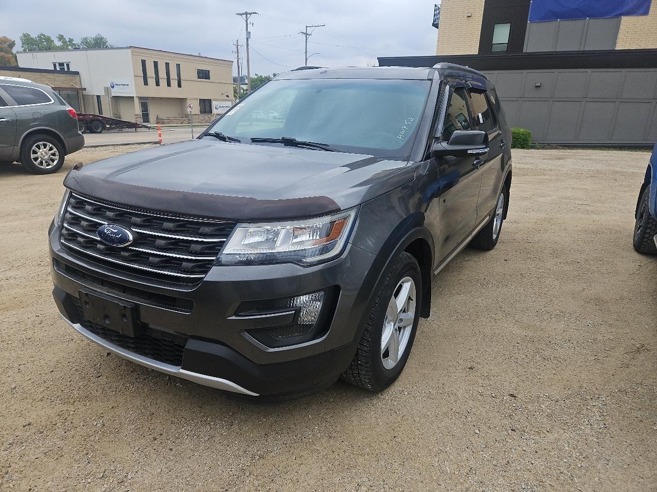 2016 Ford Explorer 4WD 4dr XLT