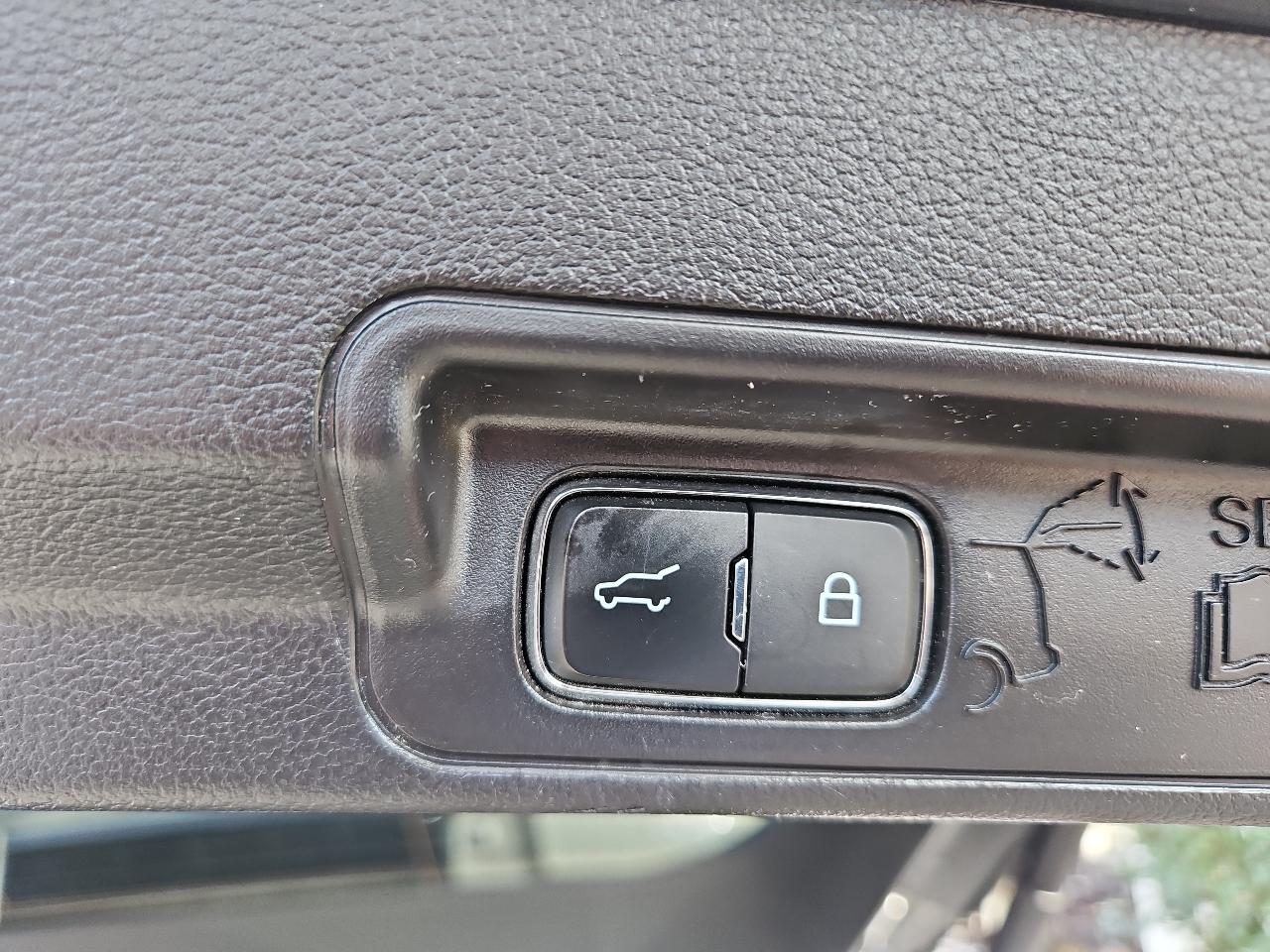 Ford Explorer Platinum 4WD 2021