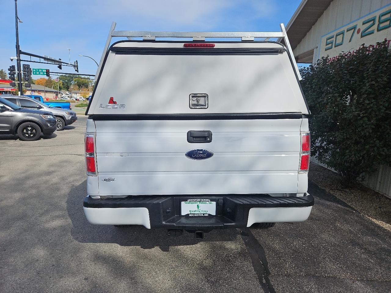 Ford F-150 4WD Reg Cab 126" STX 2014