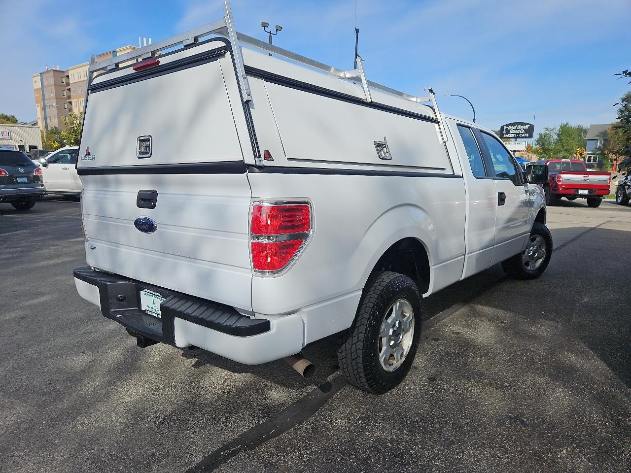 Ford F-150 4WD Reg Cab 126" STX 2014