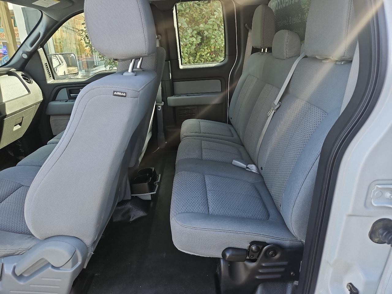Ford F-150 4WD Reg Cab 126" STX 2014