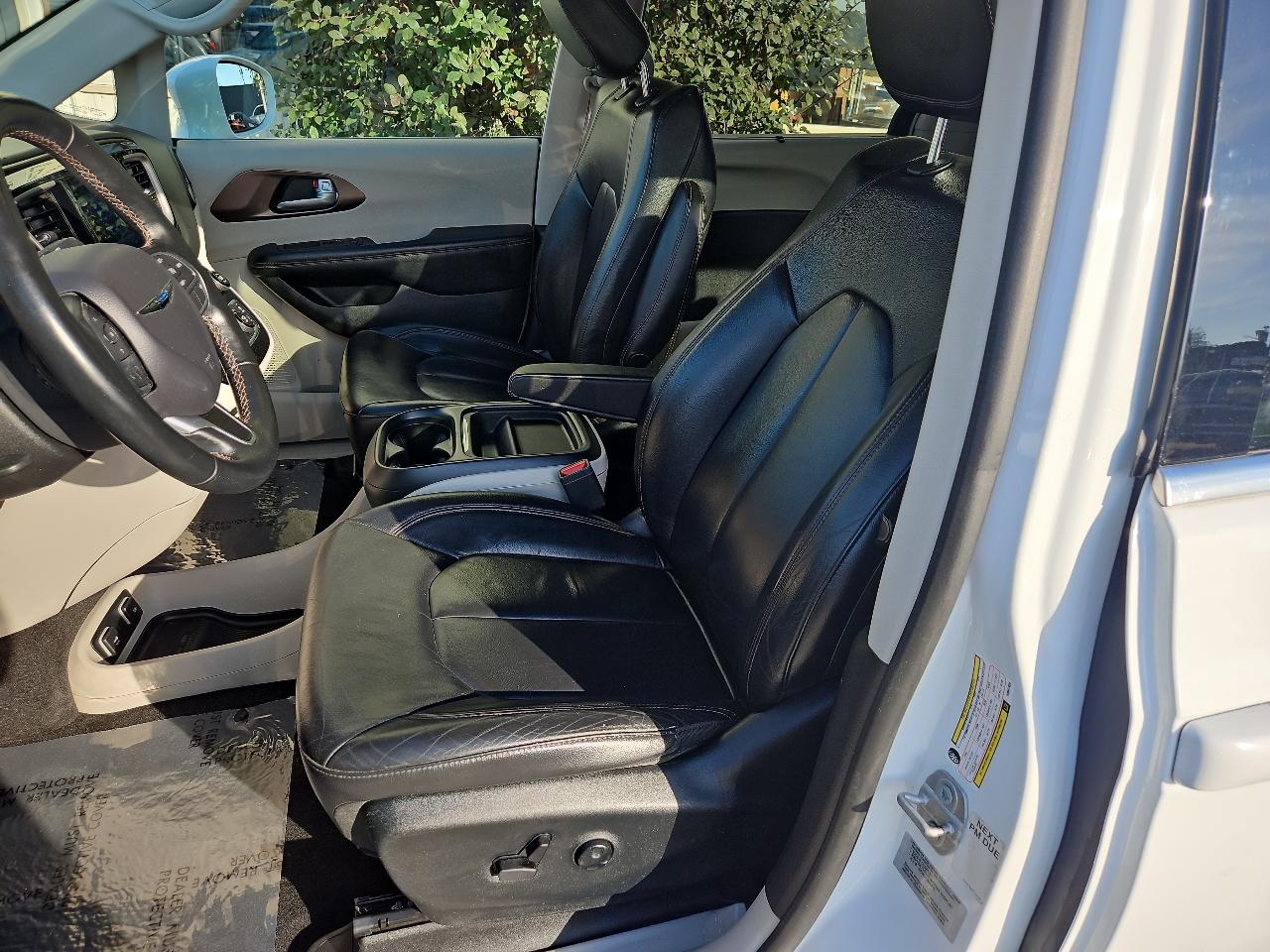 Chrysler Pacifica Touring-L FWD 2017