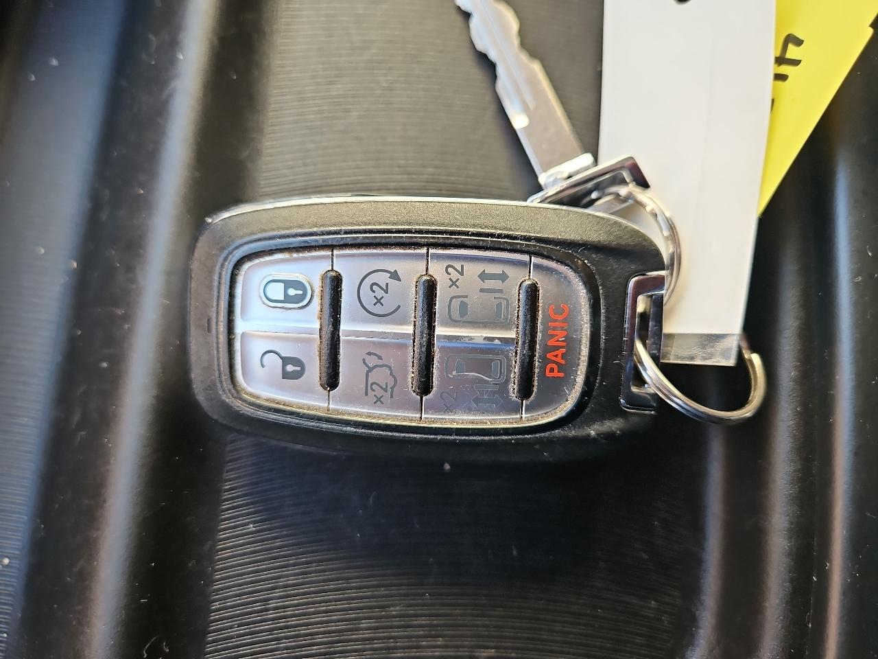 Chrysler Pacifica Touring-L FWD 2017