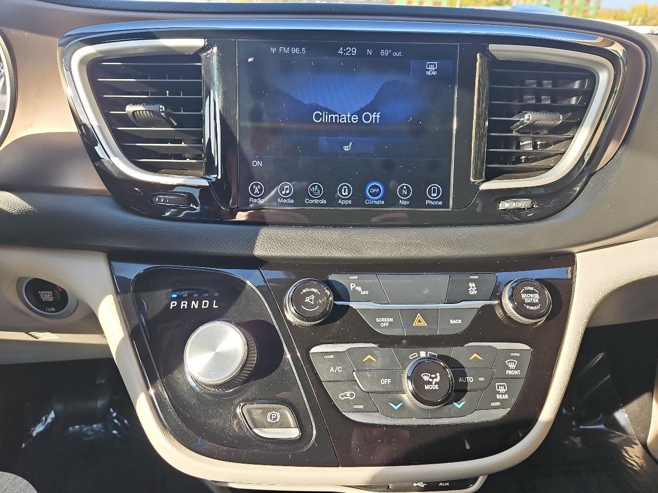 Chrysler Pacifica Touring-L FWD 2017