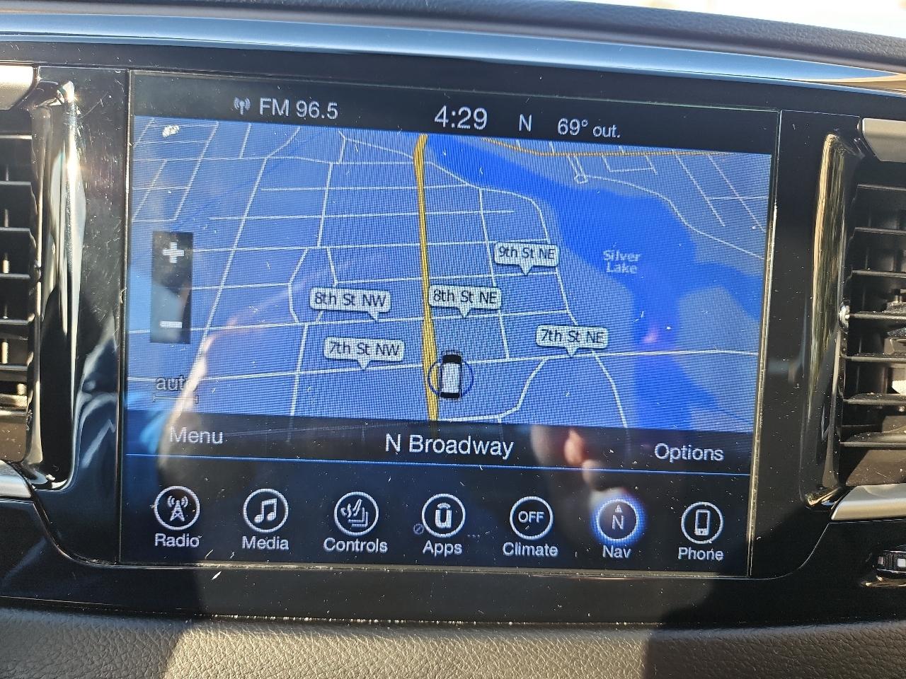 Chrysler Pacifica Touring-L FWD 2017