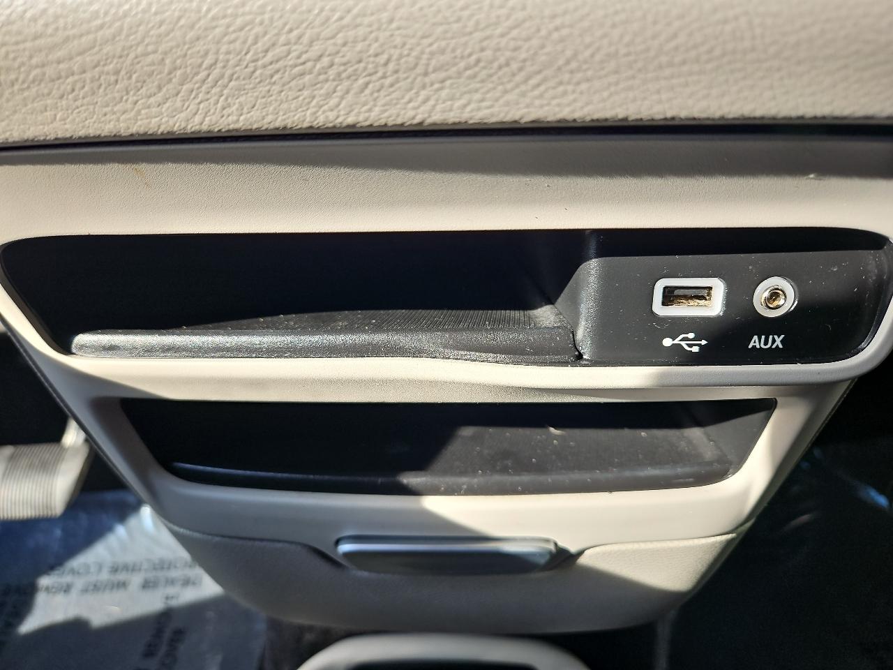 Chrysler Pacifica Touring-L FWD 2017