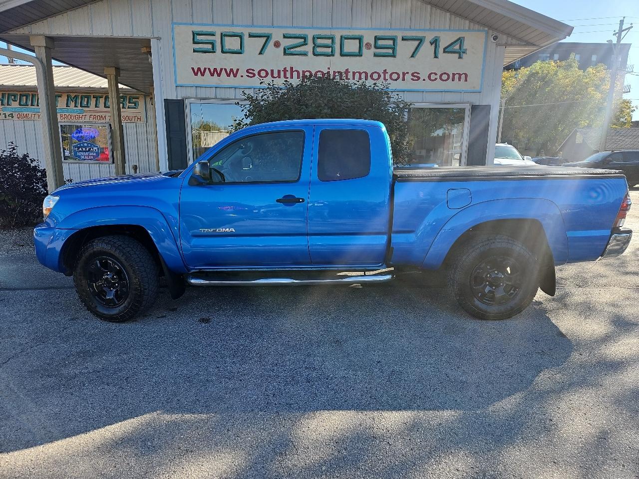 Toyota Tacoma 4WD Access I4 AT (Natl) 2011