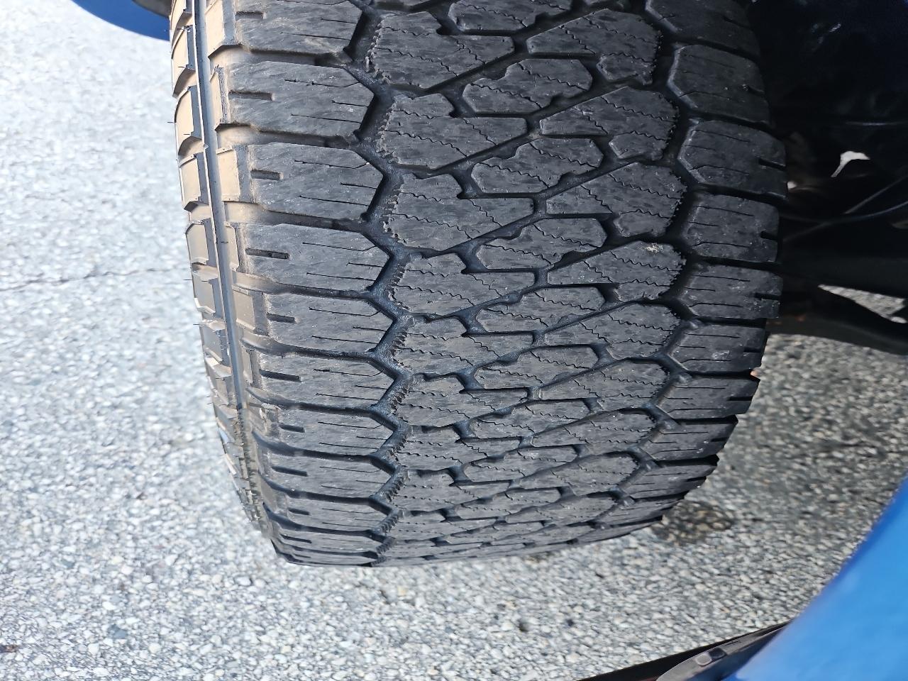 Toyota Tacoma 4WD Access I4 AT (Natl) 2011