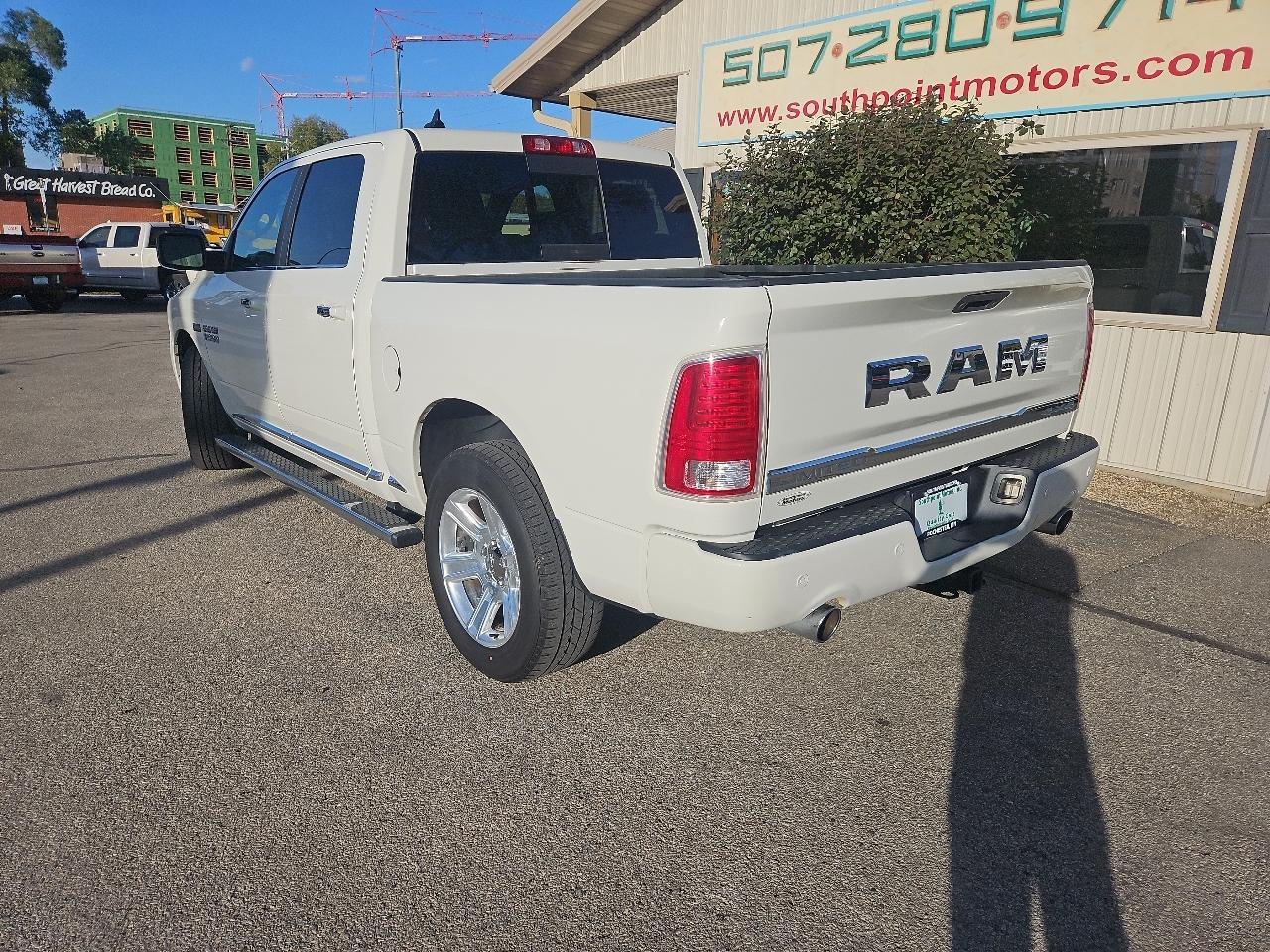 RAM 1500 4WD Crew Cab 140.5" Longhorn Limited 2016