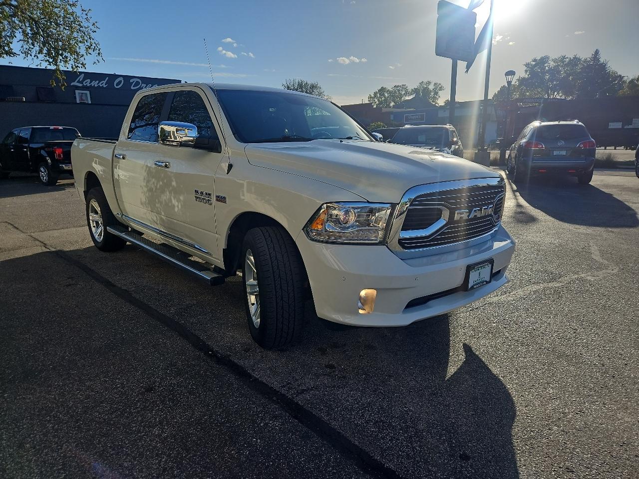 RAM 1500 4WD Crew Cab 140.5" Longhorn Limited 2016