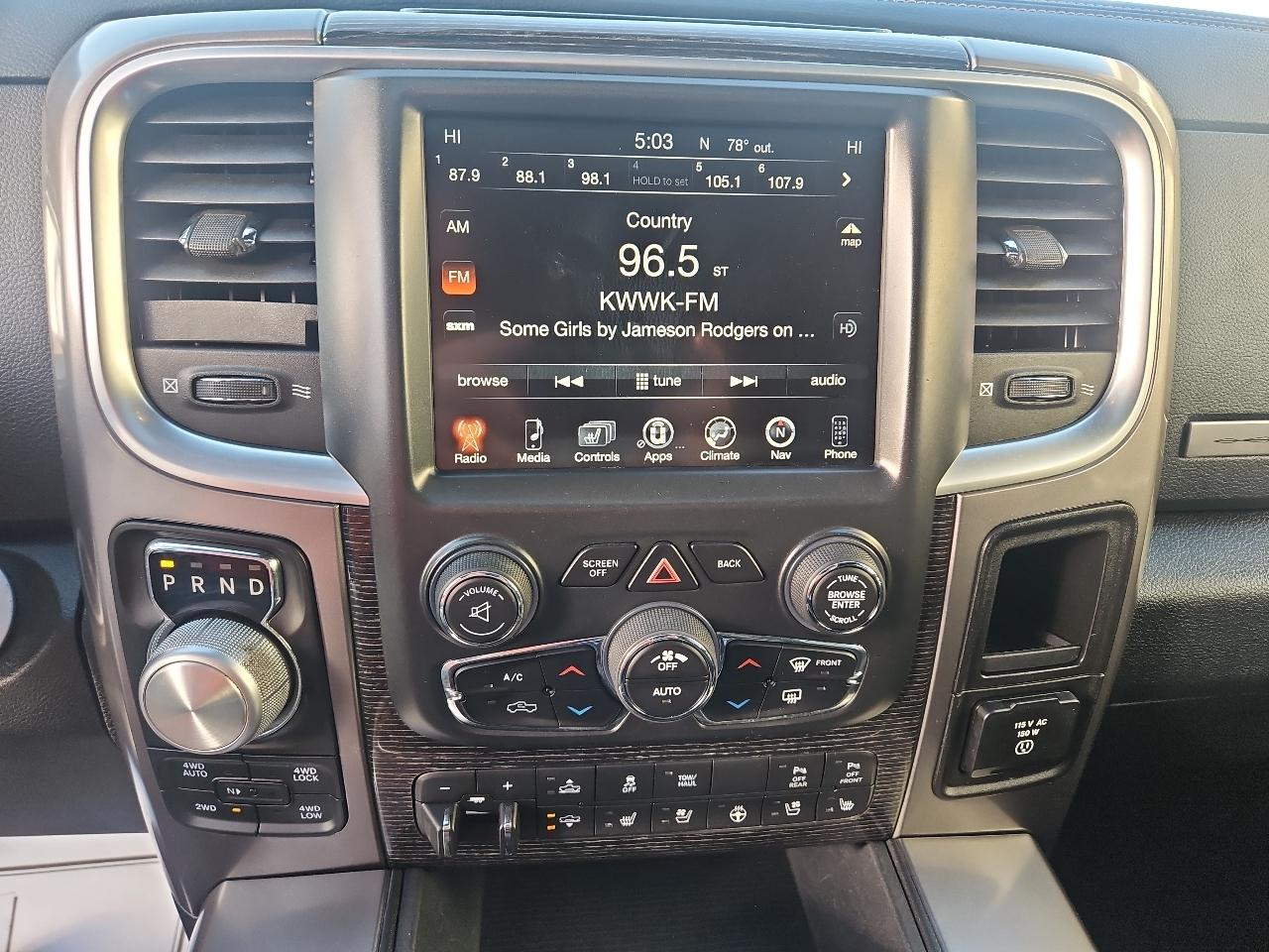 RAM 1500 4WD Crew Cab 140.5" Longhorn Limited 2016
