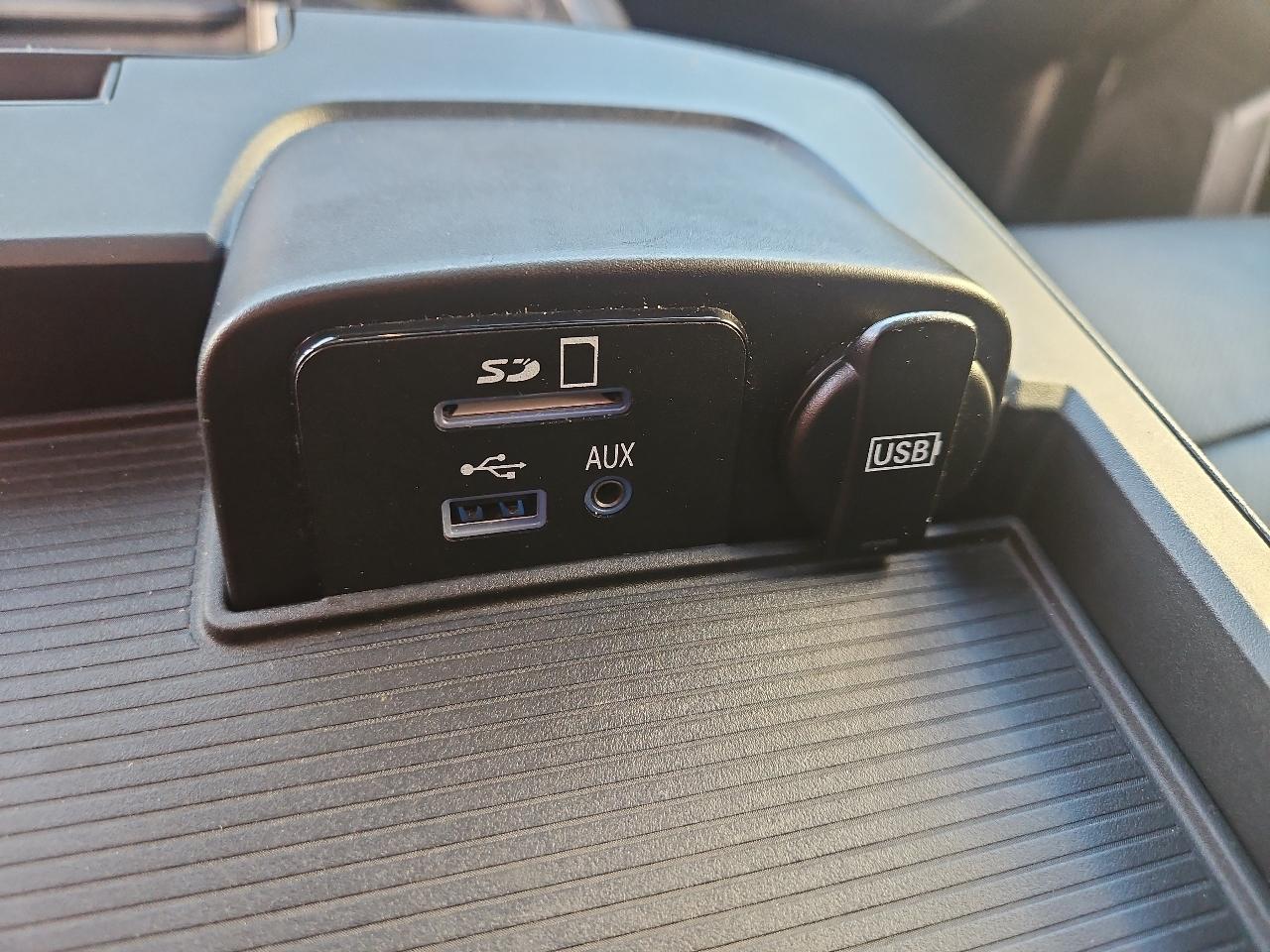 RAM 1500 4WD Crew Cab 140.5" Longhorn Limited 2016
