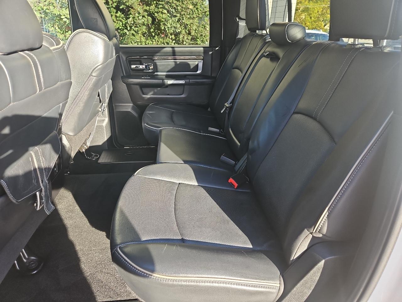 RAM 1500 4WD Crew Cab 140.5" Longhorn Limited 2016