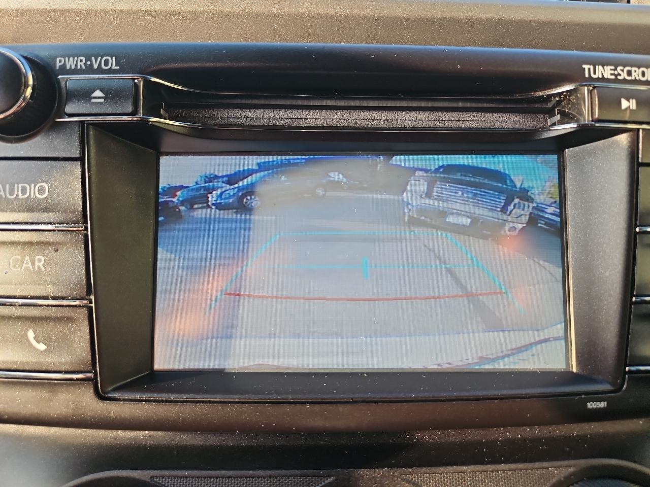 Toyota RAV4 LE AWD (Natl) 2018