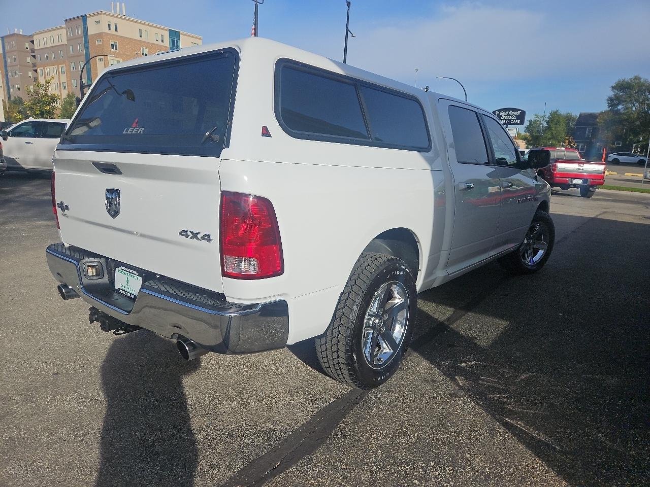 RAM 1500 4WD Crew Cab 140.5" Lone Star 2012