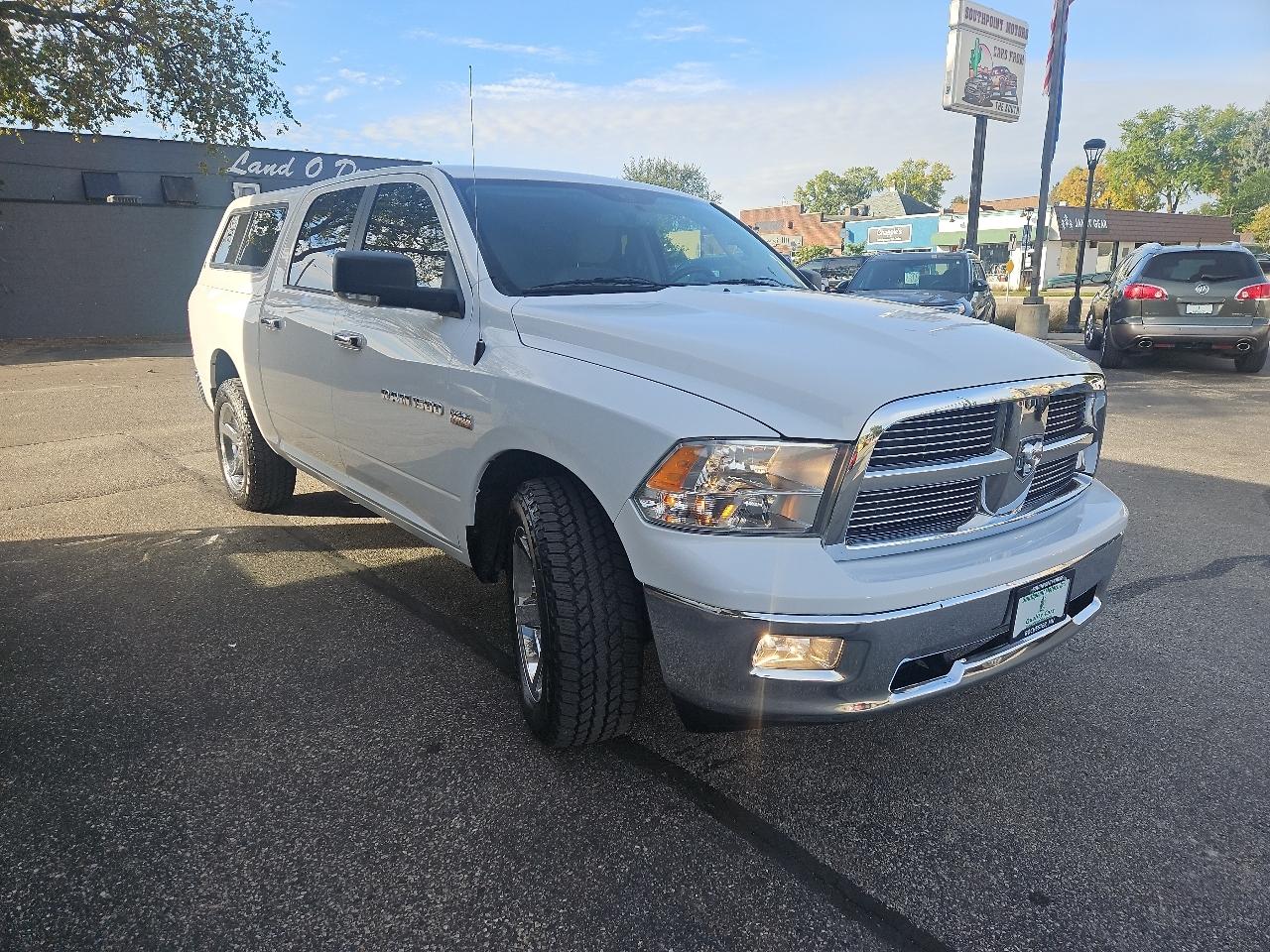 RAM 1500 4WD Crew Cab 140.5" Lone Star 2012