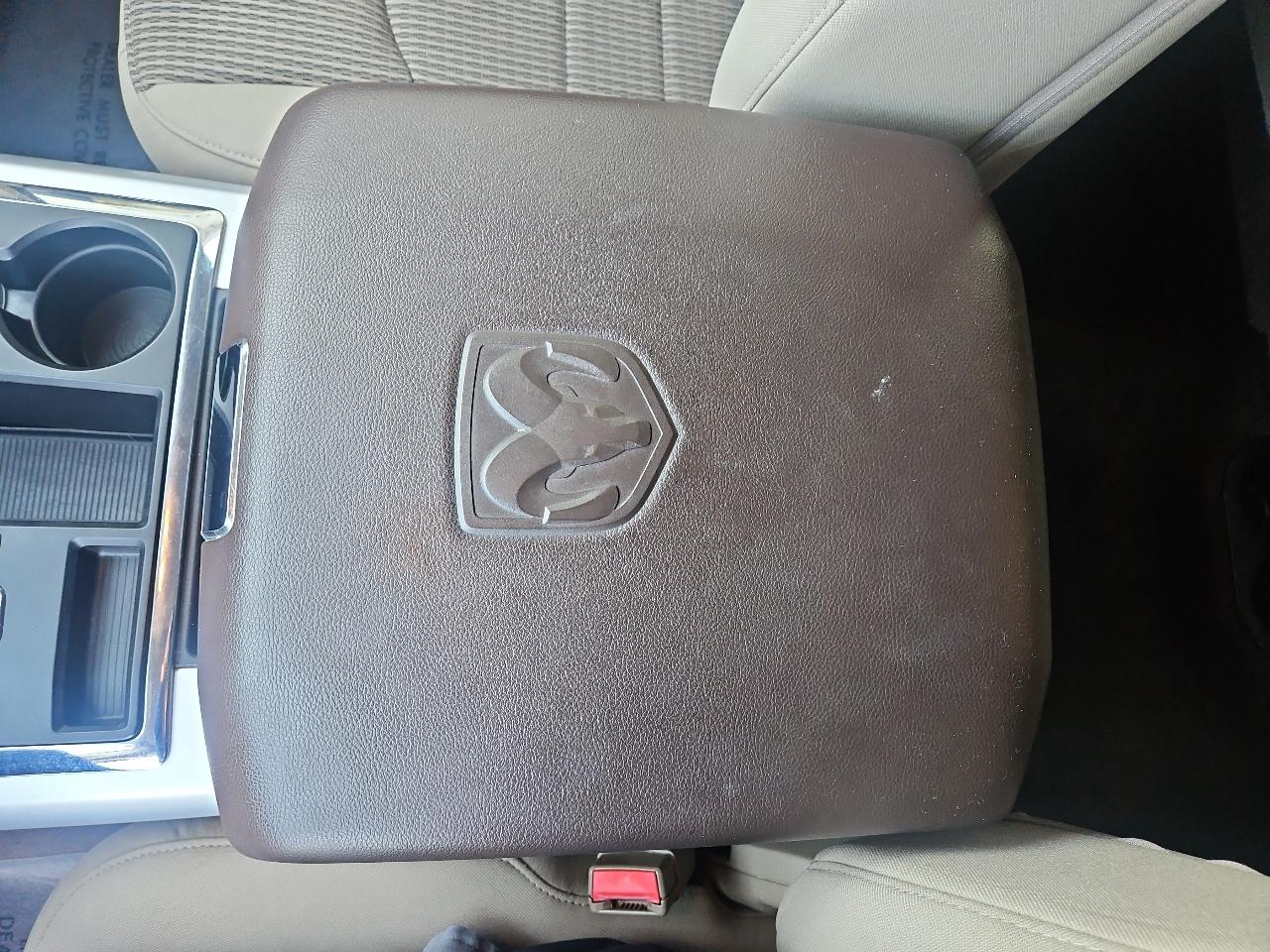 RAM 1500 4WD Crew Cab 140.5" Lone Star 2012