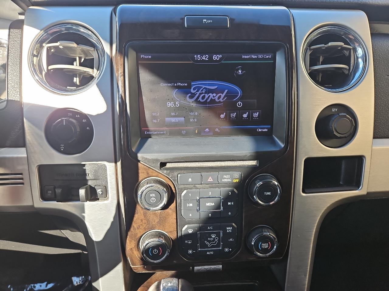 Ford F-150 4WD SuperCrew 145" Platinum 2013