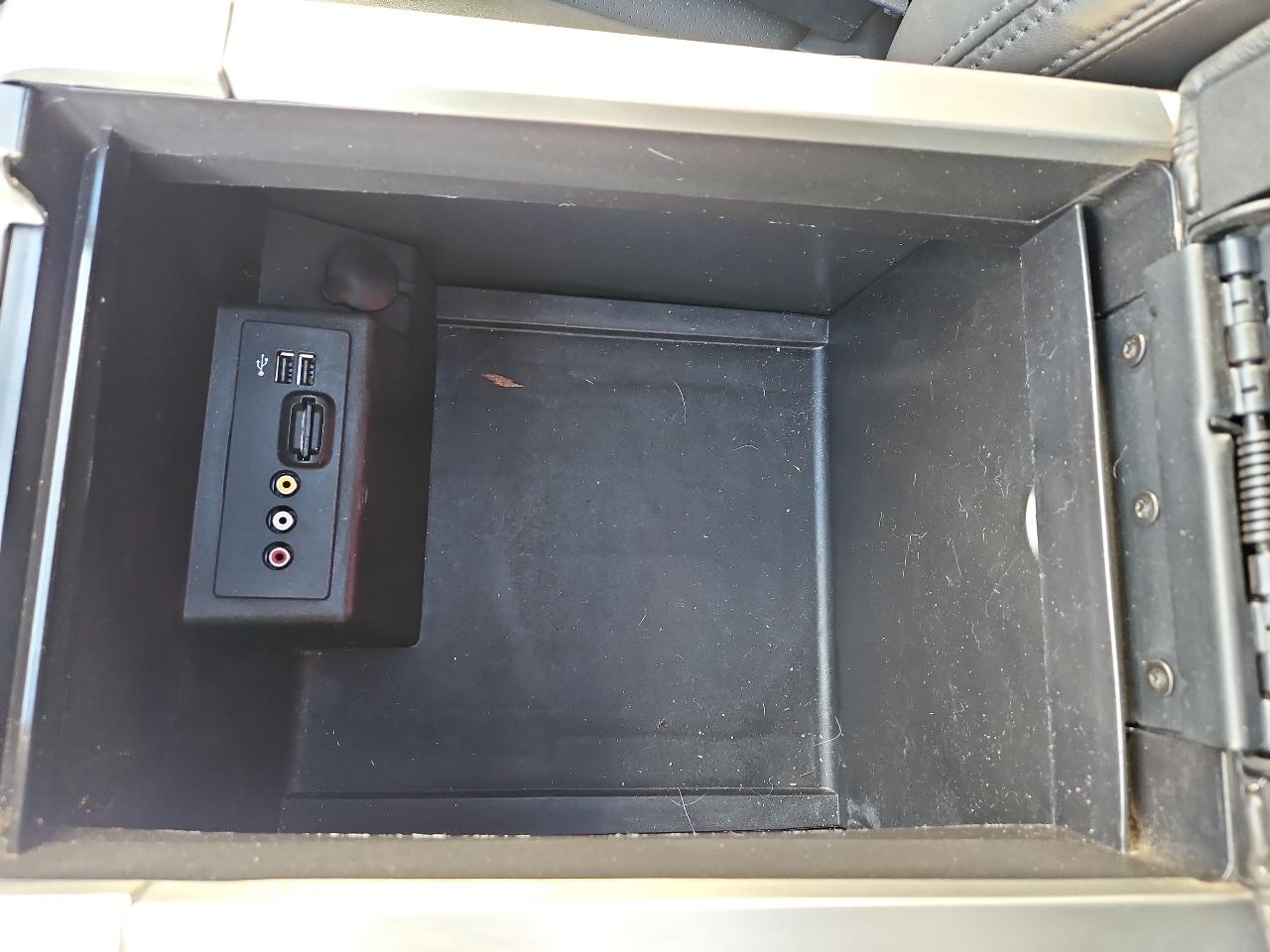 Ford F-150 4WD SuperCrew 145" Platinum 2013