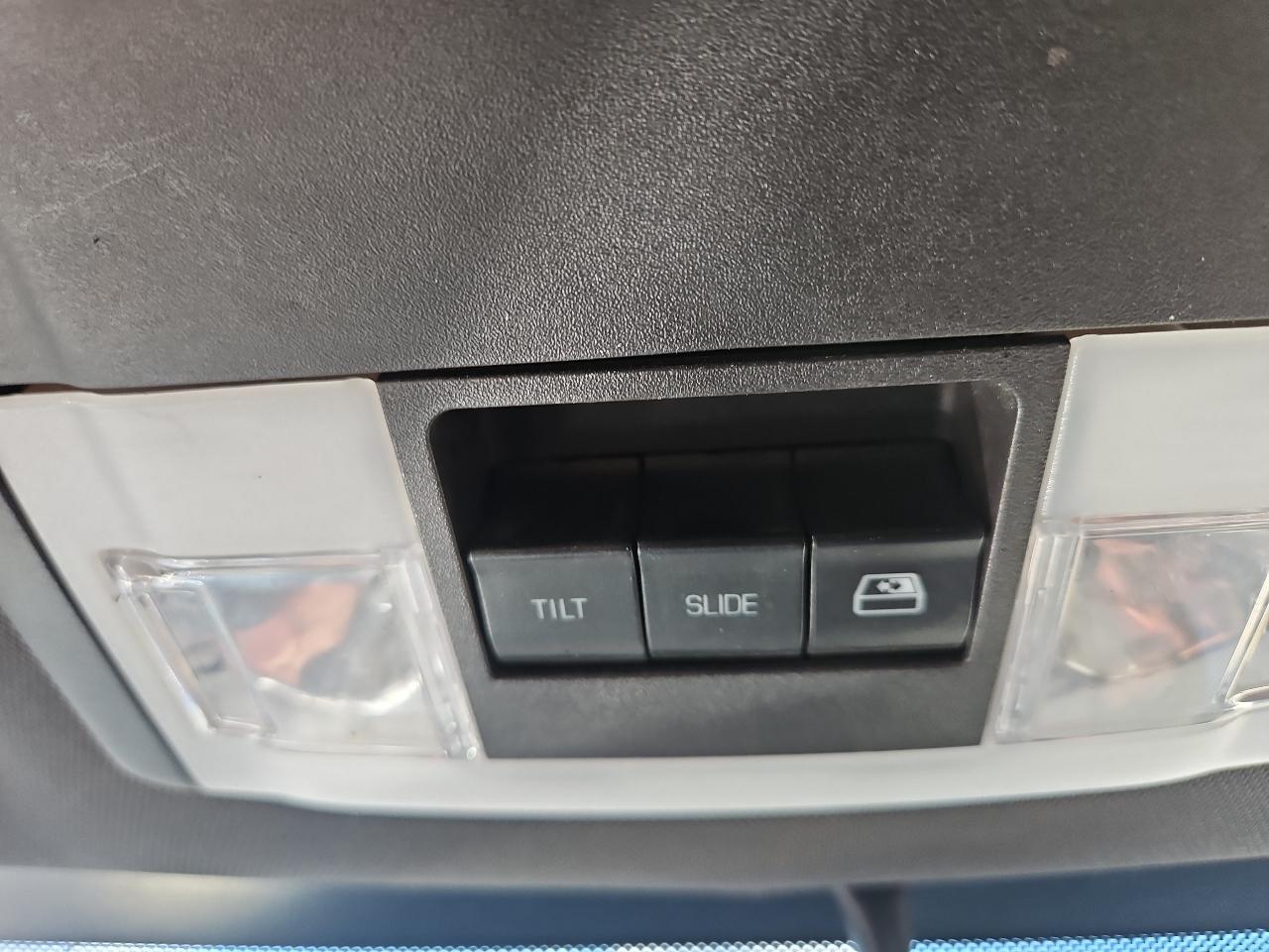 Ford F-150 4WD SuperCrew 145" Platinum 2013