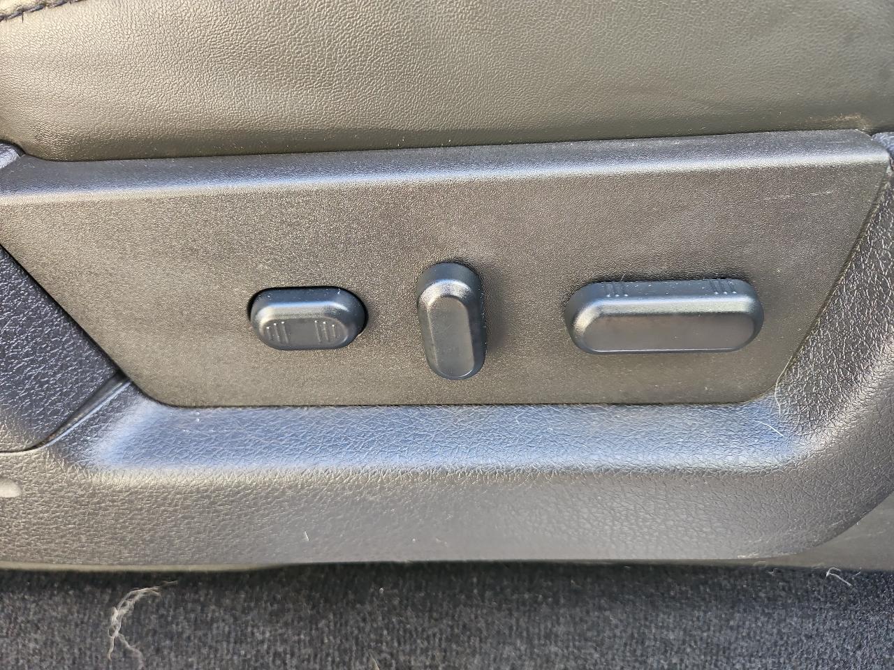 Ford F-150 4WD SuperCrew 145" Platinum 2013