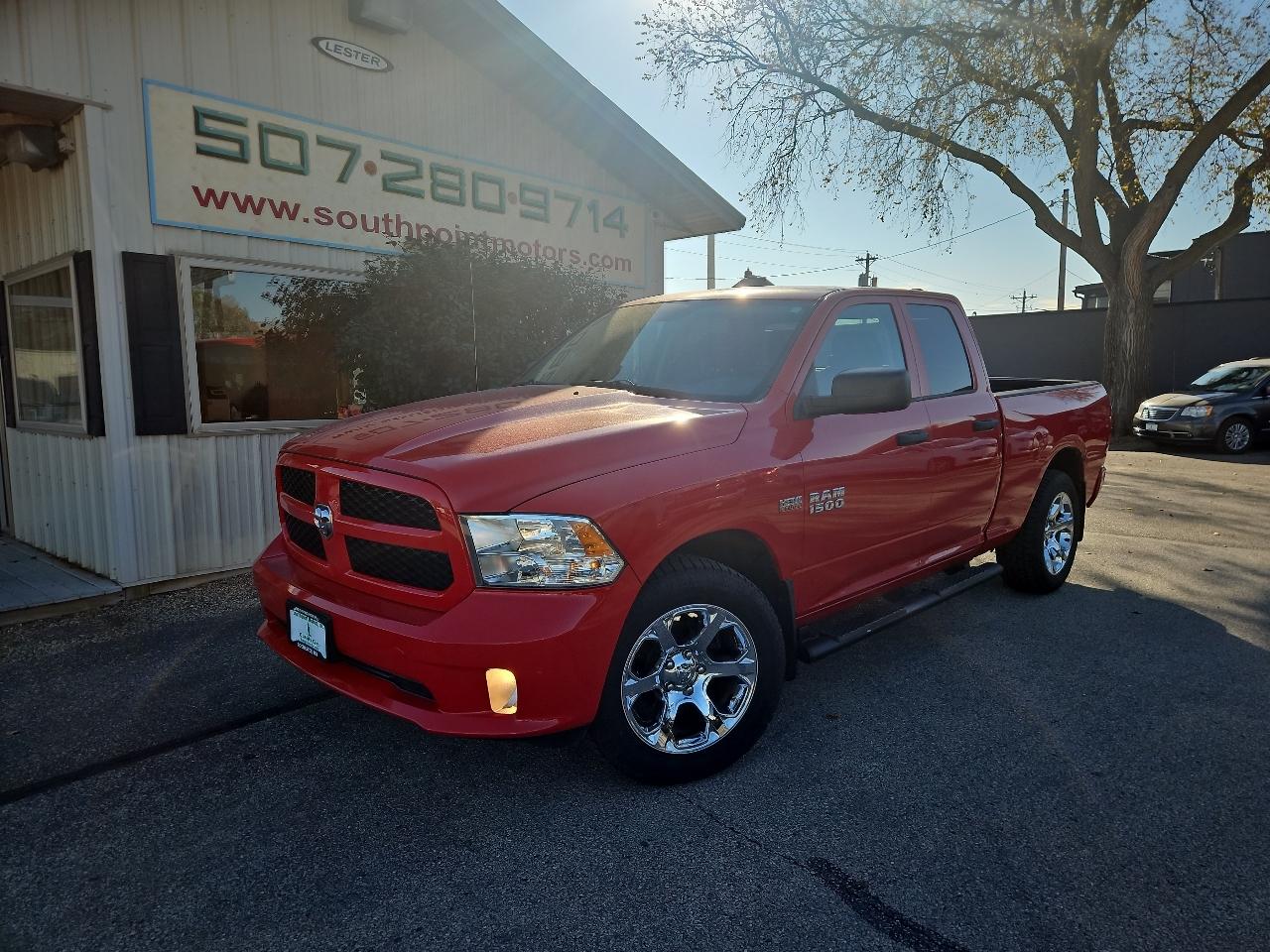 2015 RAM 1500 4WD Quad Cab 140.5" Express