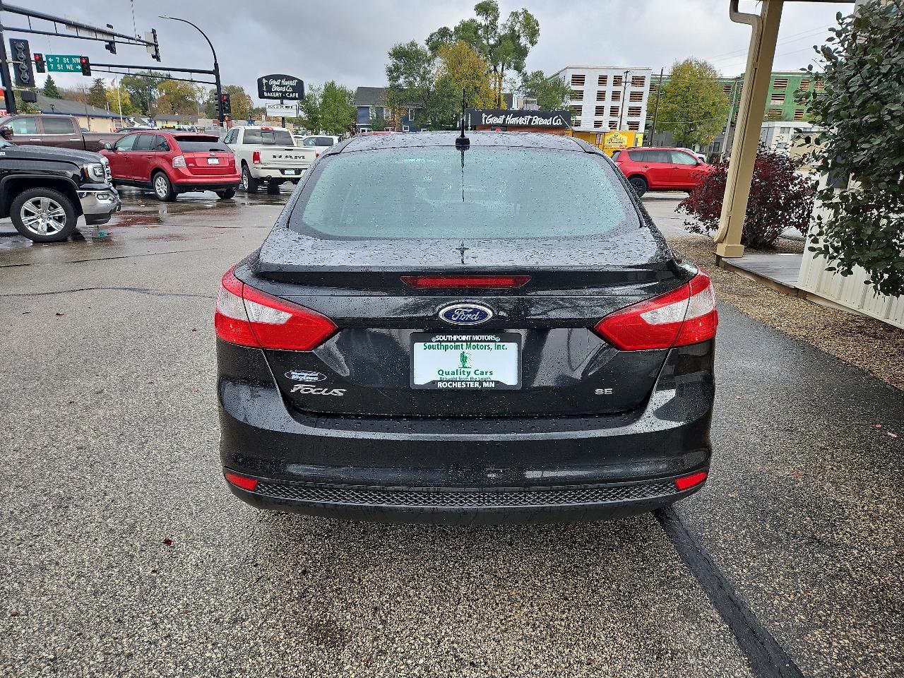 Ford Focus 4dr Sdn SE 2014