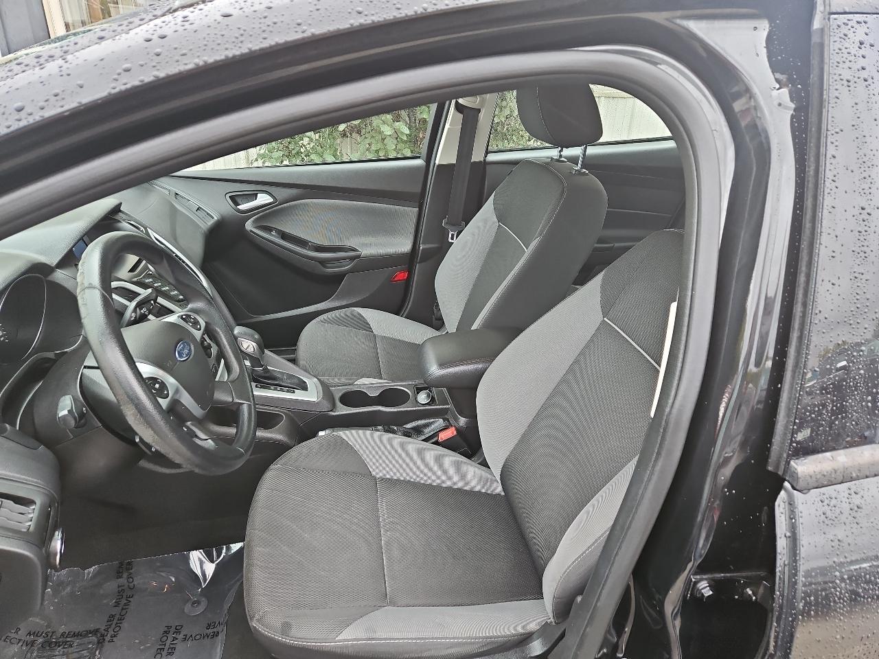 Ford Focus 4dr Sdn SE 2014