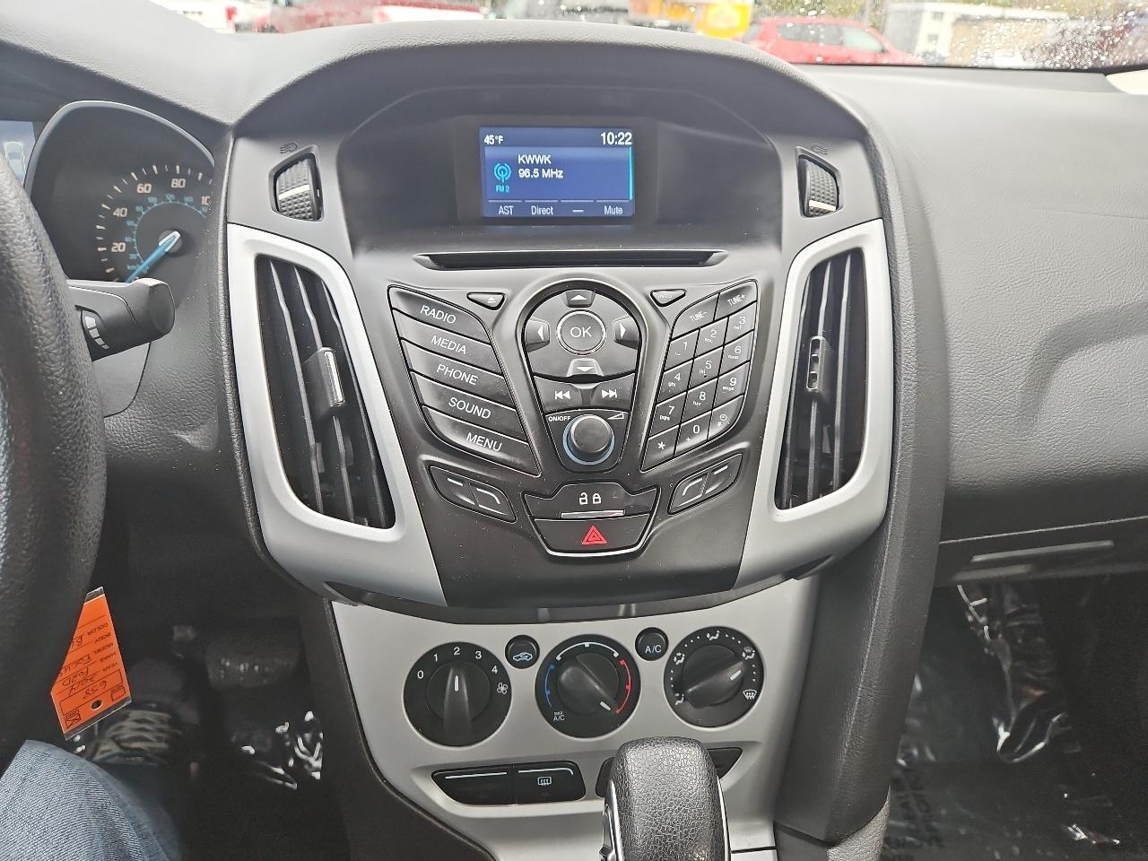 Ford Focus 4dr Sdn SE 2014