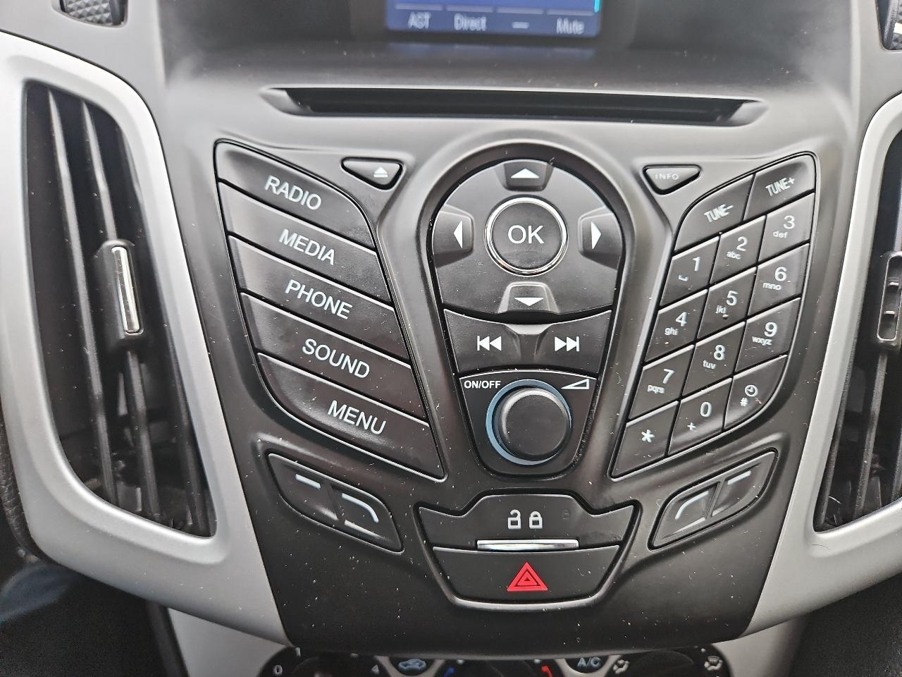 Ford Focus 4dr Sdn SE 2014