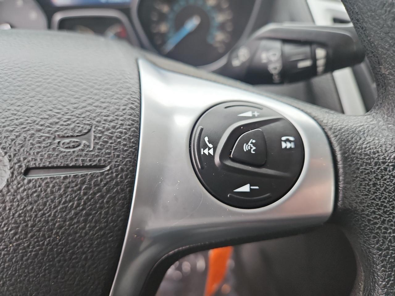 Ford Focus 4dr Sdn SE 2014