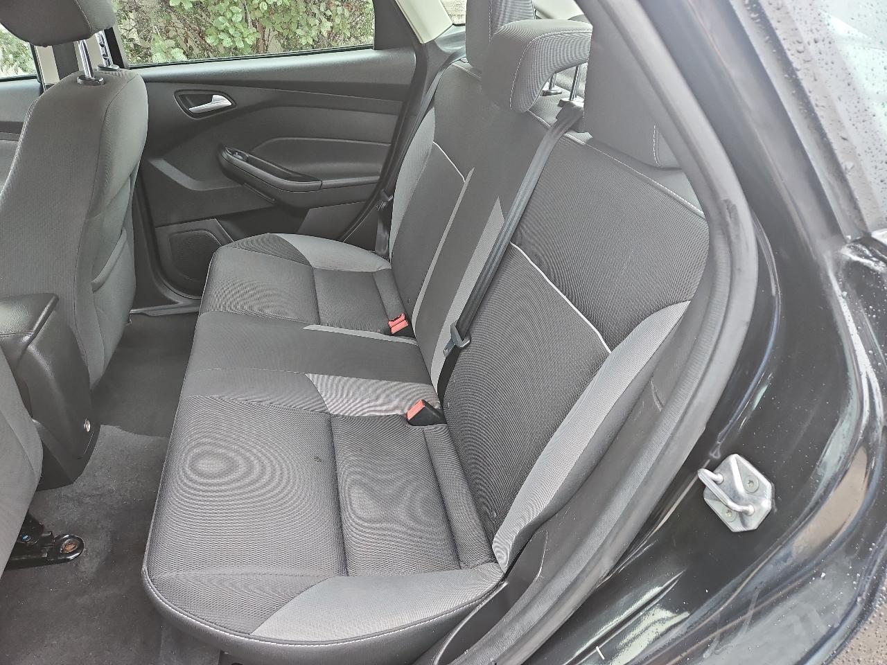 Ford Focus 4dr Sdn SE 2014