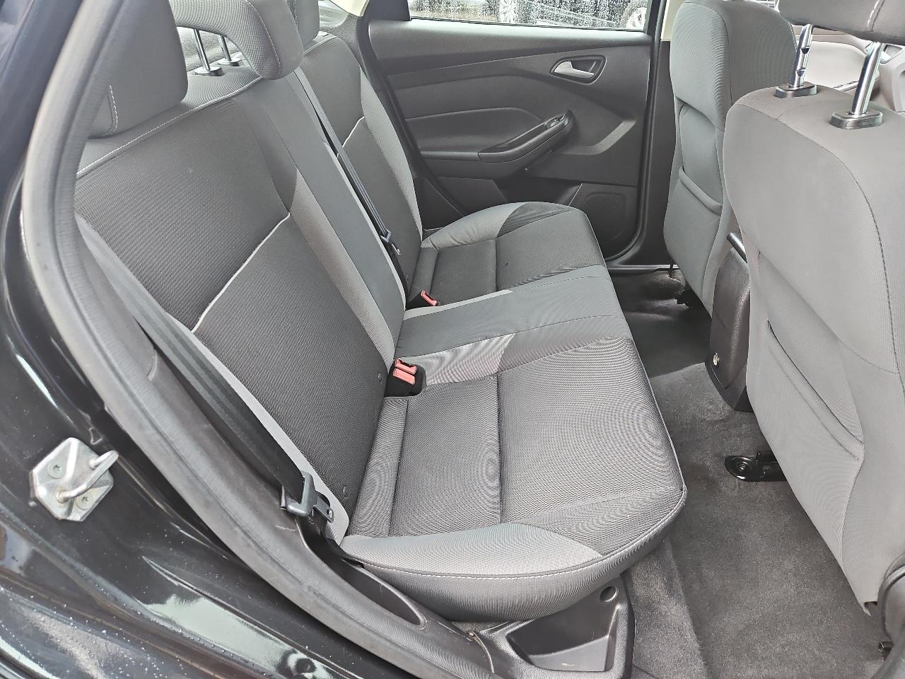 Ford Focus 4dr Sdn SE 2014