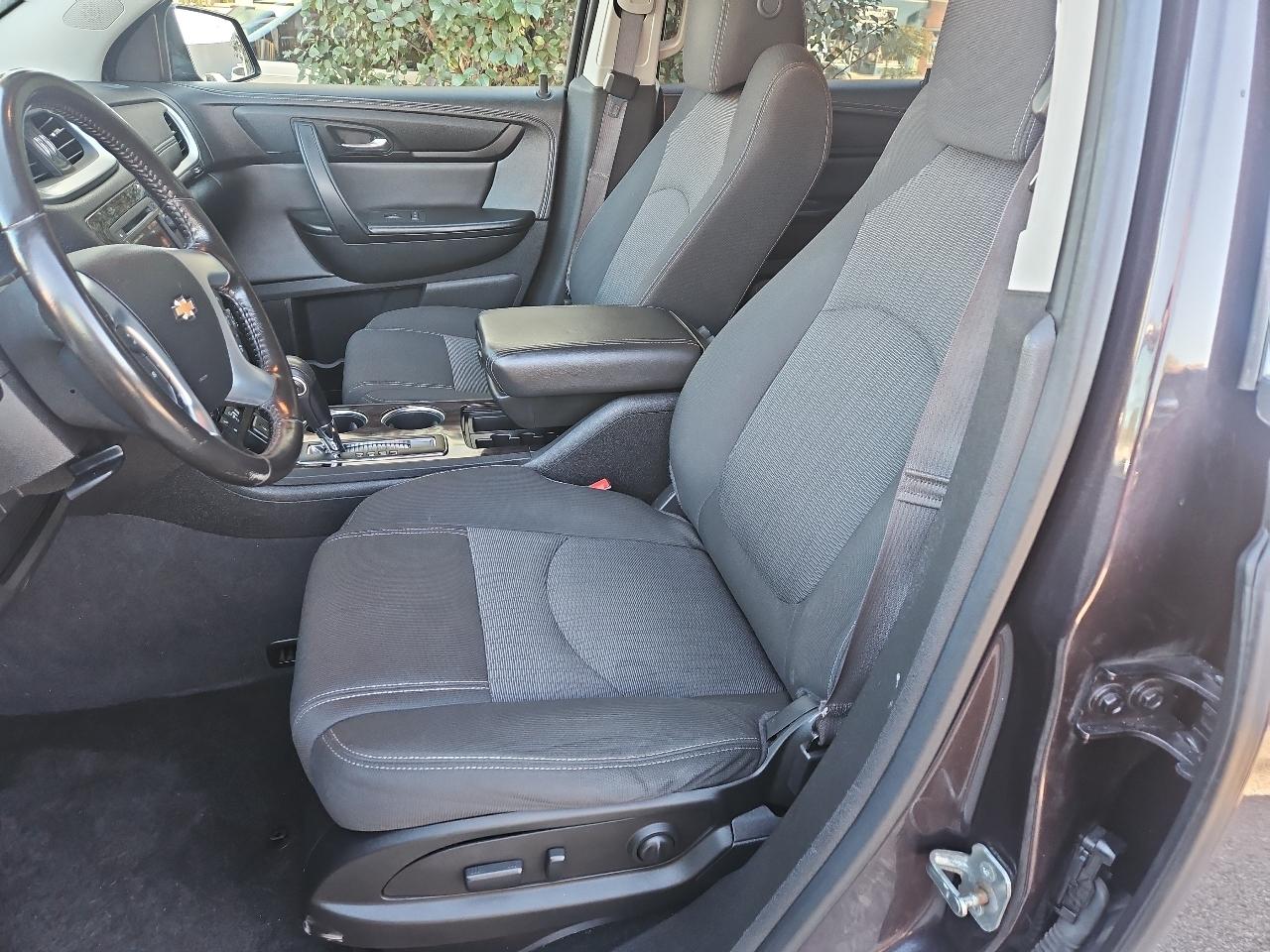 Chevrolet Traverse AWD 4dr LT w/1LT 2015