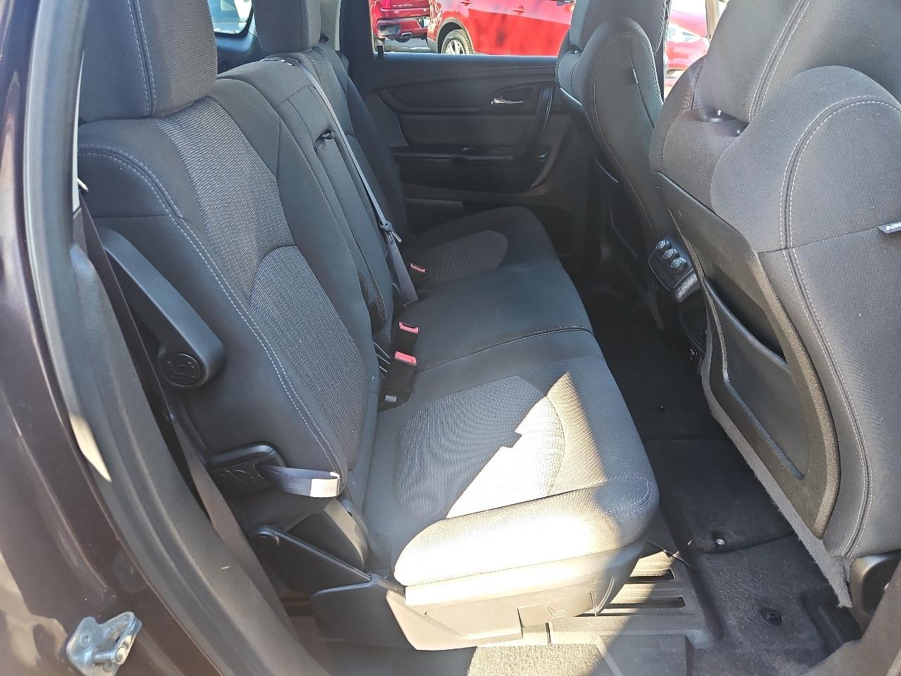 Chevrolet Traverse AWD 4dr LT w/1LT 2015