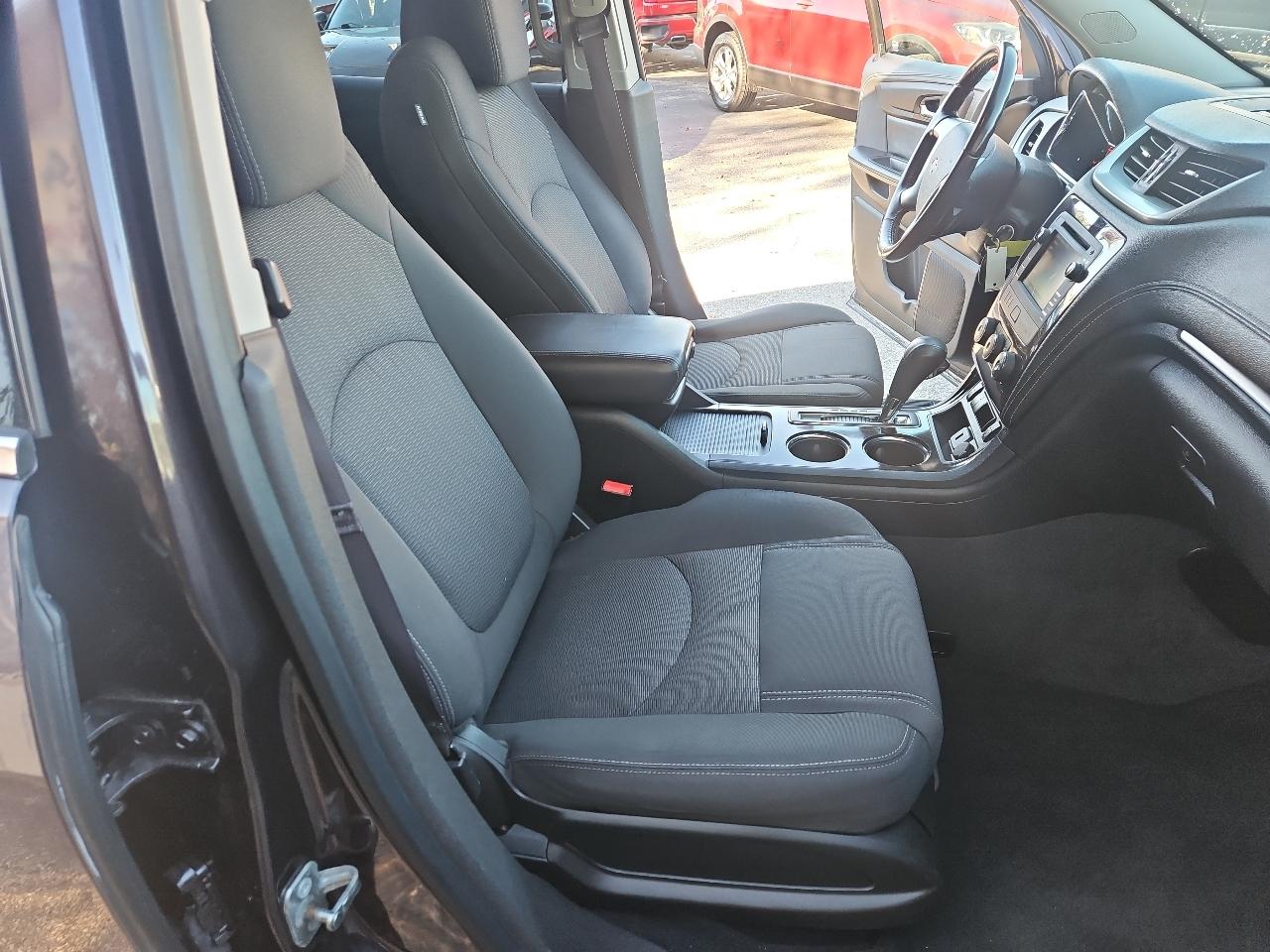 Chevrolet Traverse AWD 4dr LT w/1LT 2015
